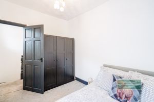 Photo 25- click for photo gallery